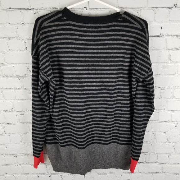 LARSEN GRAY | striped thin knit v-neck sweater - Picture 3 of 6